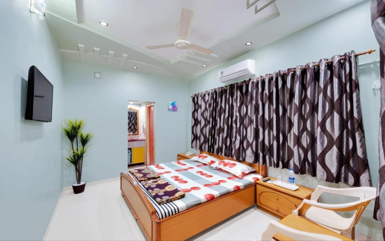 Hotel Ankit Virpur Bagian luar foto