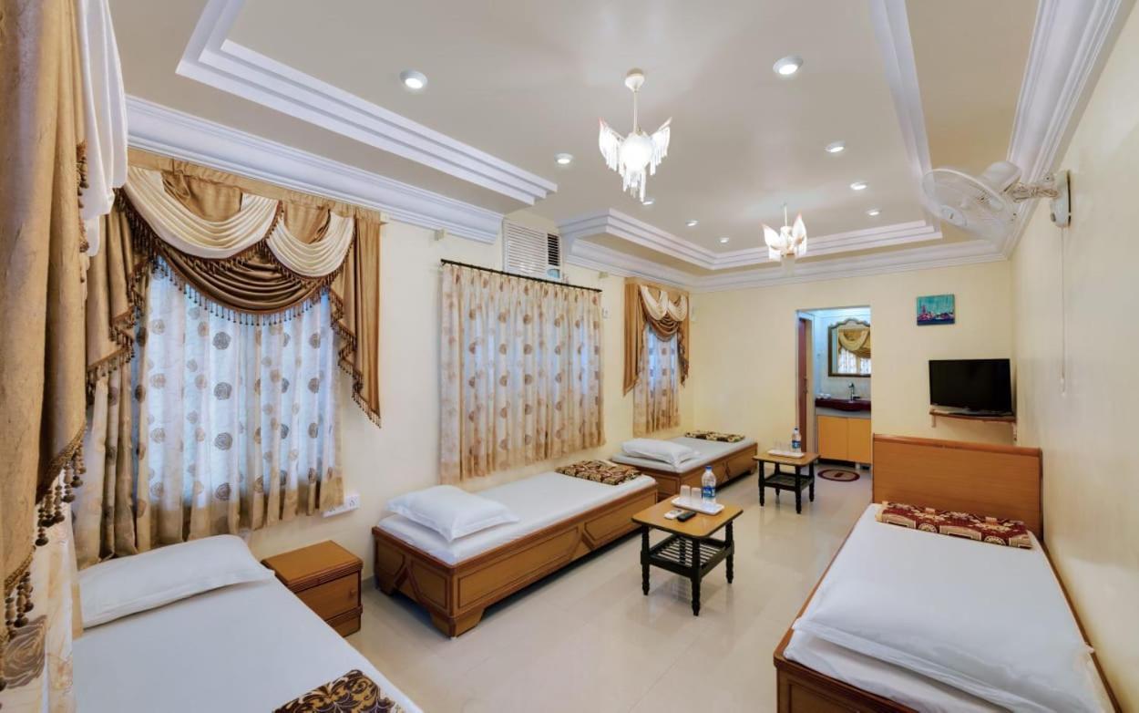 Hotel Ankit Virpur Bagian luar foto